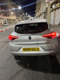 voitures-renault-clio-5-2023-rs-line-skikda-algerie