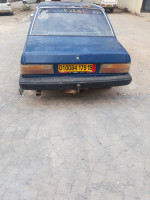 voitures-peugeot-305-1979-gue-de-constantine-alger-algerie