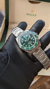 Montre Rolex submariner Hulk  SUPER OZ