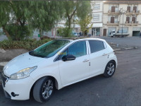 voitures-peugeot-208-2015-el-aouana-jijel-algerie