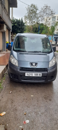 voitures-peugeot-expert-2008-bejaia-algerie