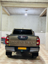 voitures-toyota-hilux-2023-invincible-el-ghrous-biskra-algerie