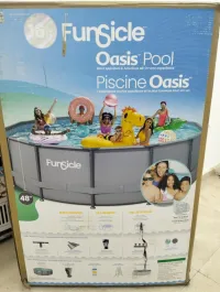 Piscine oasis avec échelle et filtre 