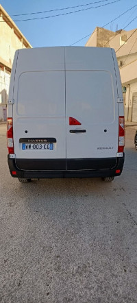 voitures-renault-master-2022-chassis-moyen-chettia-chlef-algerie