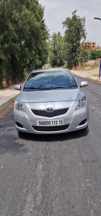 سيارات-toyota-yaris-sedan-2013-تيزي-وزو-الجزائر