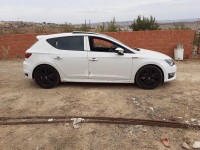 voitures-seat-leon-2015-linea-r-taougrite-chlef-algerie