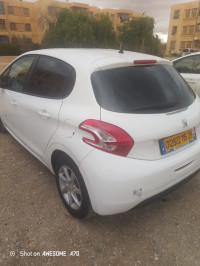 voitures-peugeot-208-2015-ain-el-hadjel-msila-algerie