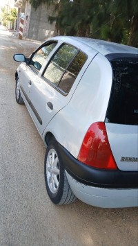 voitures-renault-clio-2-2000-blida-algerie