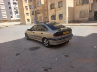 voitures-renault-laguna-1-1995-chelghoum-laid-mila-algerie