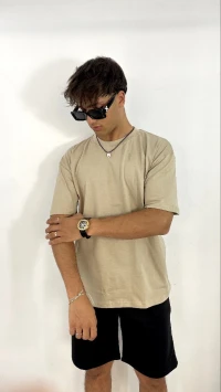 T-shirt over size
