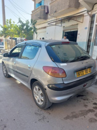 voitures-peugeot-206-2003-mila-algerie