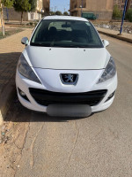 voitures-peugeot-207-2012-sportium-beni-slimane-medea-algerie