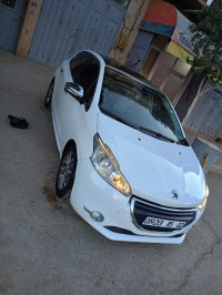 voitures-peugeot-208-2015-allure-chlef-algerie