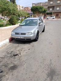 voitures-volkswagen-golf-4-2002-match-arzew-oran-algerie