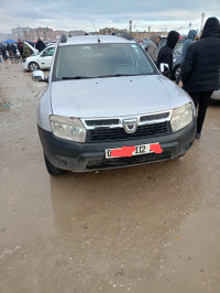 voitures-dacia-duster-2012-ambiance-annaba-algerie