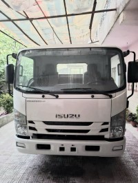 شاحنة-isuzu-2025-عزازقة-تيزي-وزو-الجزائر