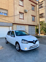 voitures-renault-clio-campus-2014-tlemcen-algerie