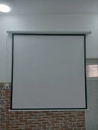  ÉCRAN DE PROJECTION MOTORISÉ 1.5M X 1.5M  