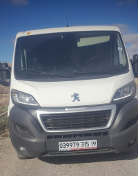 voitures-peugeot-boxer-2015-caniche-beidha-bordj-setif-algerie