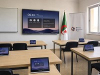 أجهزة-التلفاز-ecran-professionnel-maxhub-et-console-tactile-de-controle-القبة-الجزائر