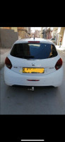 voitures-peugeot-208-2016-allure-facelift-tadjenanet-mila-algerie