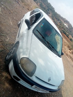 voitures-renault-clio-2-2001-el-affroun-blida-algerie