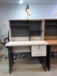 Bureau étudiant 1M