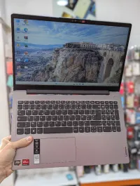LENOVO  IDEAPAD 3 AMD RYZEN 5 5500U 8GB 512 SSD 15.6 POUCE FHD
