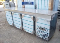 TABLE REFRIGEREE AVEC UN DESSUS MARBRE/ GRANIT OU INOX 