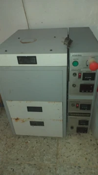 Machine fabrication de tampon thermoflan