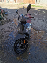 motos-et-scooters-sym-st200cc-2024-ben-khellil-blida-algerie