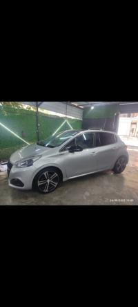 سيارات-peugeot-208-2018-gt-line-عين-طاية-الجزائر