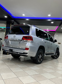 voitures-toyota-land-cruiser-2019-vx-s-v8-57l-guelma-algerie