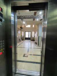 appartement-location-f4-alger-mahelma-algerie