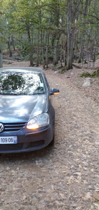 voitures-volkswagen-golf-5-2009-tdi-19-bejaia-algerie