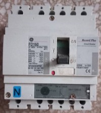 Disjoncteurs électriques