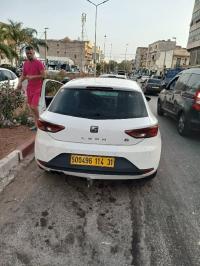 سيارات-seat-leon-2014-الكرمة-وهران-الجزائر