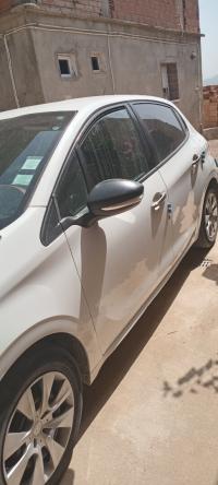 سيارات-peugeot-208-2013-allure-بودواو-بومرداس-الجزائر