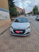 voitures-peugeot-208-2015-allure-facelift-ain-defla-algerie