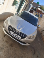 voitures-peugeot-301-2013-active-bouira-algerie