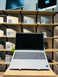DELL Precision 3560   i7-1165G7    16/512   T500 2GB