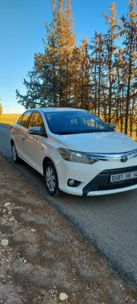 voitures-toyota-yaris-sedan-2015-tiaret-algerie