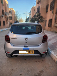 voitures-dacia-sandero-2018-stepway-privilege-aflou-laghouat-algerie