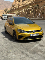 moyenne-berline-volkswagen-golf-7-2017-r-biskra-algerie