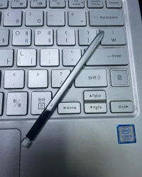 Samsung laptop 13 pouce i3 7 Gen 8 Gb ram 256 Gb ssd ecran tactil x360 stylet disponible etat 10/10