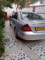 voitures-mercedes-classe-c-2001-c200-bouzareah-alger-algerie