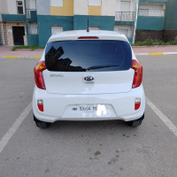 voitures-kia-picanto-2013-funny-sidi-mezghiche-skikda-algerie