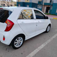 voitures-kia-picanto-2013-funny-sidi-mezghiche-skikda-algerie