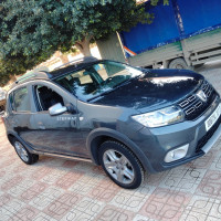 voitures-dacia-sandero-2017-stepway-sidi-mezghiche-skikda-algerie