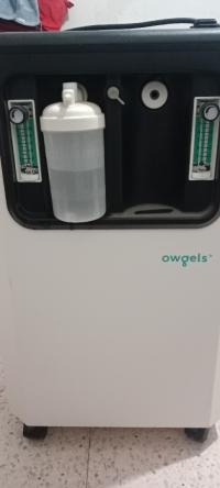 هو مكثف أكسجين طبي من ماركة Owgels ذو تدفق مزدوج (Dual Flow) بسعة 10 لتر (أو